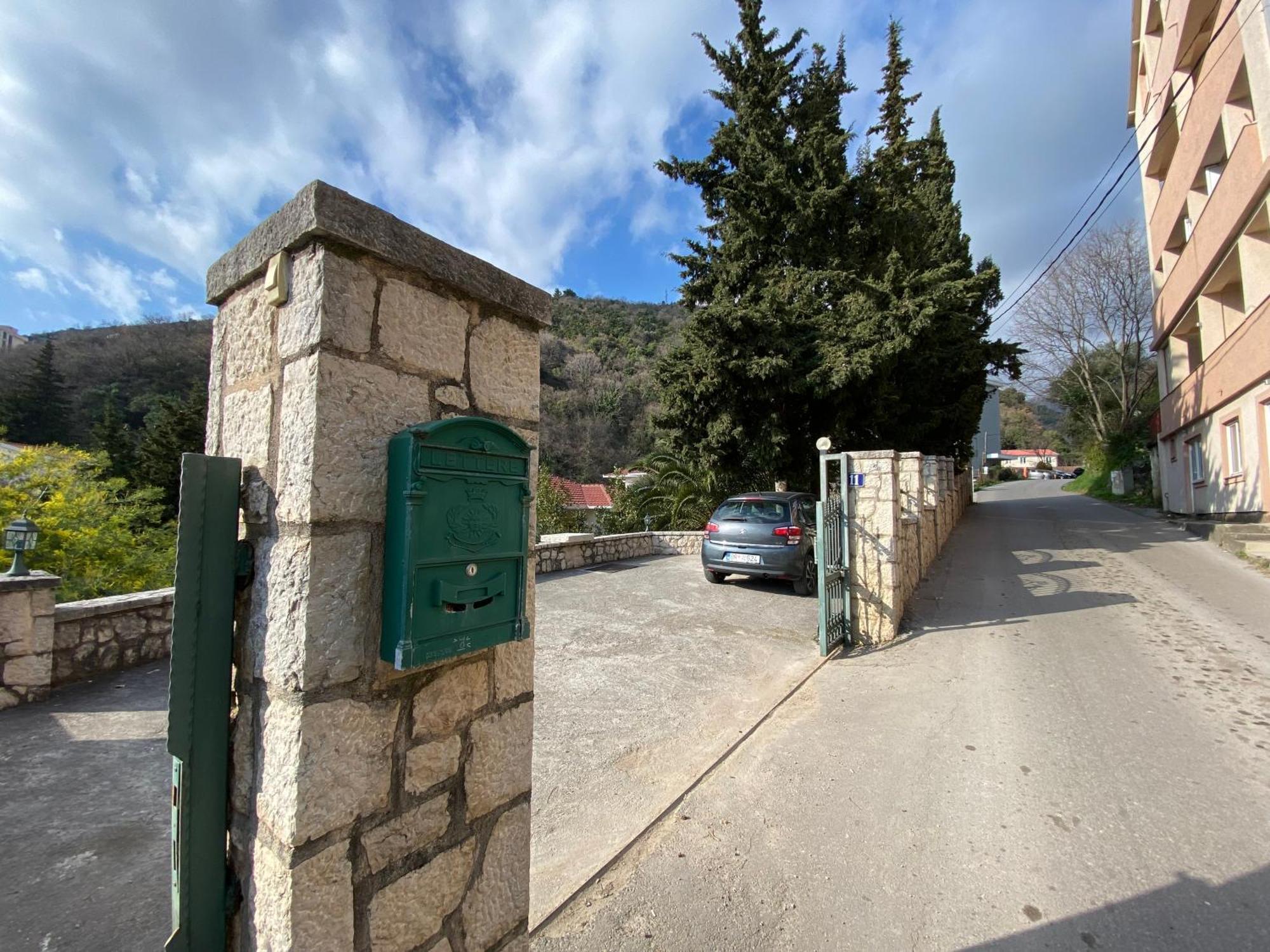 Stone Villa Budva Exterior photo